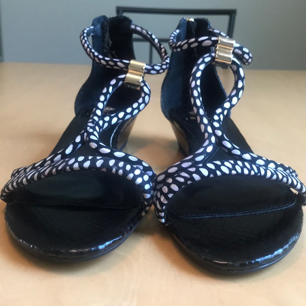Isola Sandals